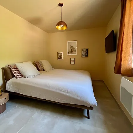 Chez Hamou & Julie *